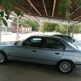 BMW 525 1990