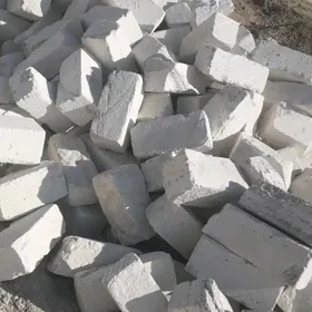 ak daş