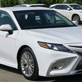 Toyota Camry 2020