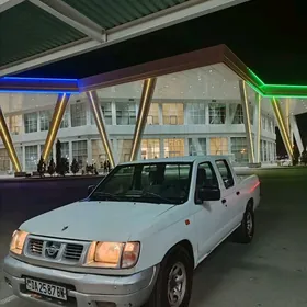 Nissan Navara 2001