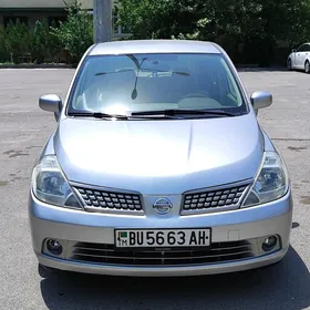 Nissan Tiida 2007