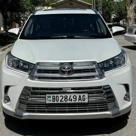 Toyota Highlander 2019
