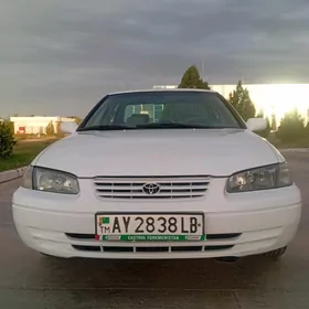 Toyota Camry 1999