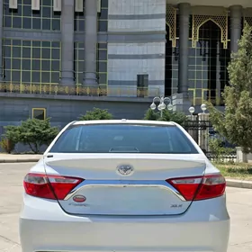 Toyota Camry 2017
