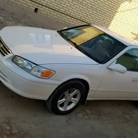 Toyota Camry 2000