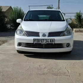 Nissan Versa 2010