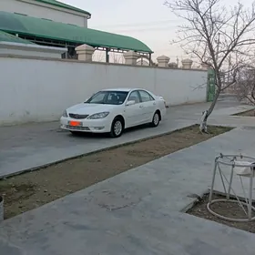 Toyota Camry 2005