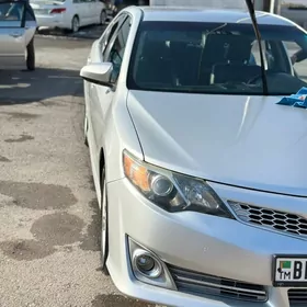 Toyota Camry 2014