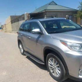 Toyota Highlander 2017