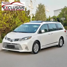 Toyota Sienna 2015