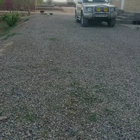 Mitsubishi Pajero 1991