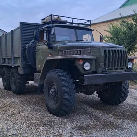 Ural 4320 1996