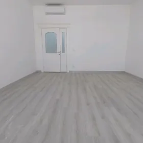 Täze Mir8 mekdebin ýany