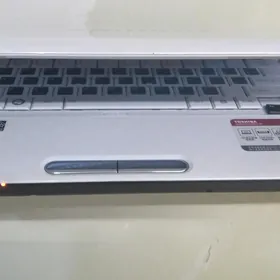TOSHIBA i5