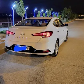 Hyundai Elantra 2019