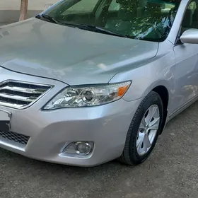 Toyota Camry 2011