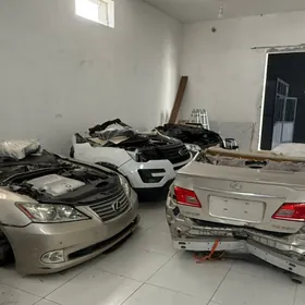 Toyota Lexus Ford morda