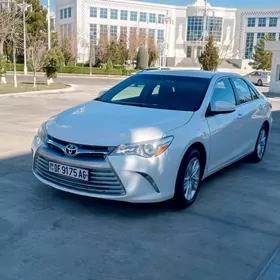 Toyota Camry 2017