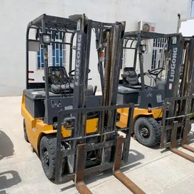 Kara Forklift 2013