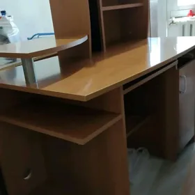 письменный стол