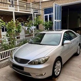Toyota Camry 2005