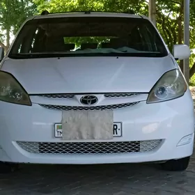Toyota Sienna 2008