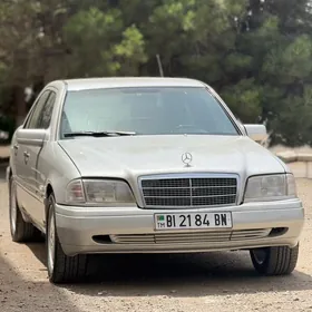 Mercedes-Benz E320 1995