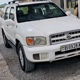 Nissan Pathfinder 2000