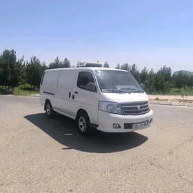 Toyota Hiace 2013