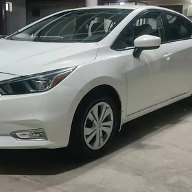 Nissan Versa 2022