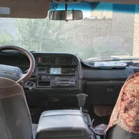 Toyota Hiace 1991