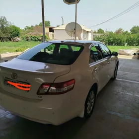 Toyota Camry 2011