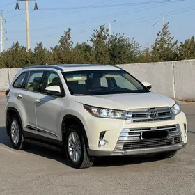 Toyota Highlander 2019