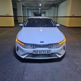 Kia K5 2021