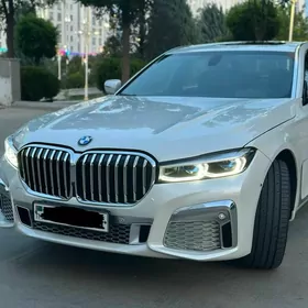 BMW 740 2011