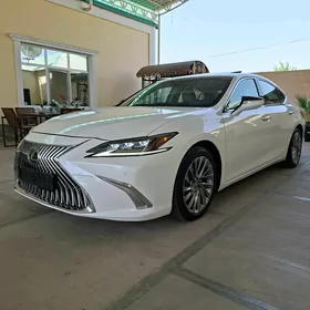 Lexus ES 350 2019