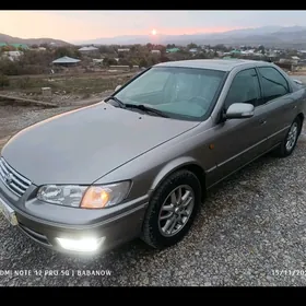 Toyota Camry 2000
