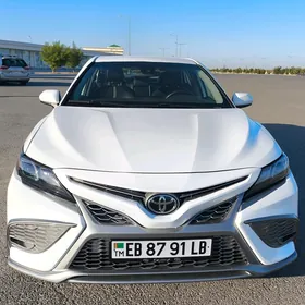 Toyota Camry 2021