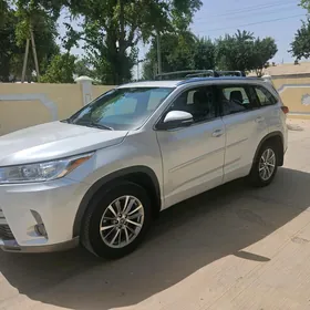 Toyota Highlander 2019