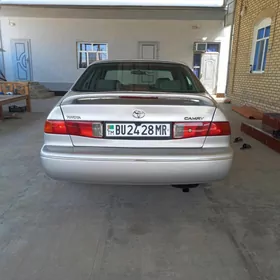Toyota Camry 2001