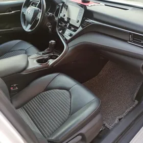 Toyota Camry 2022