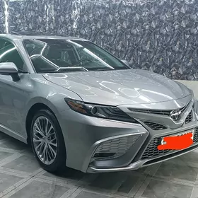 Toyota Camry 2020