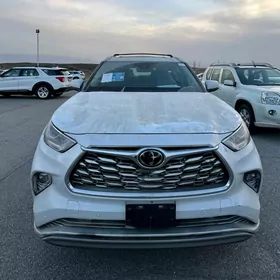 Toyota Highlander 2022