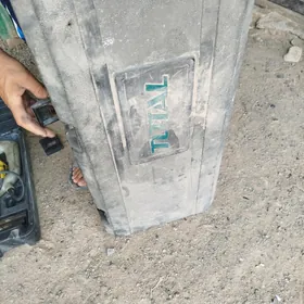 Uly drel Total
