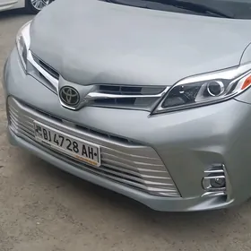 Toyota Sienna 2018