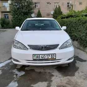 Toyota Camry 2004