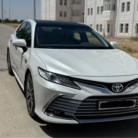 Toyota Camry 2022