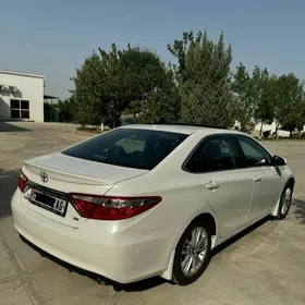 Toyota Camry 2016