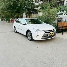 Toyota Camry 2017