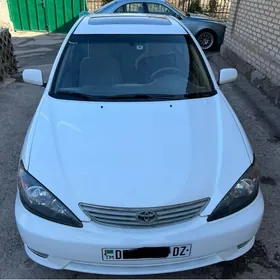 Toyota Camry 2004